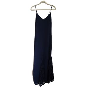 Lulu's Dress M Medium Navy Sleeveless Midi V-Neck Lace Hem